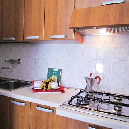 Fantastic In Caorle With Shared Pool דירה *